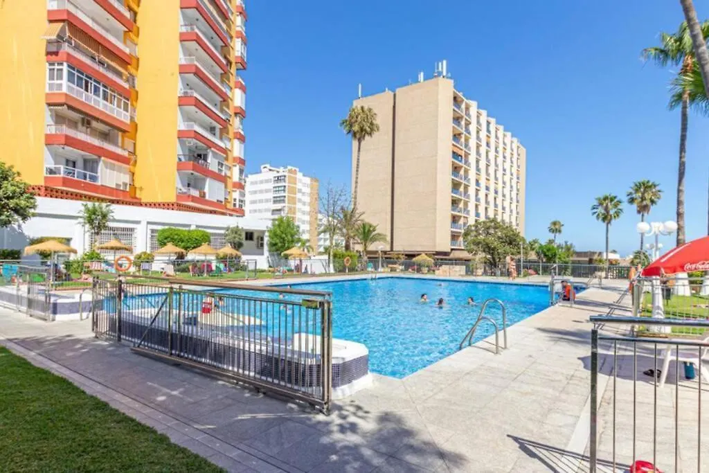 Apartment 797 Holiday Rentals - Amplio Estudio En Puerto Marina Benalmadena Spain