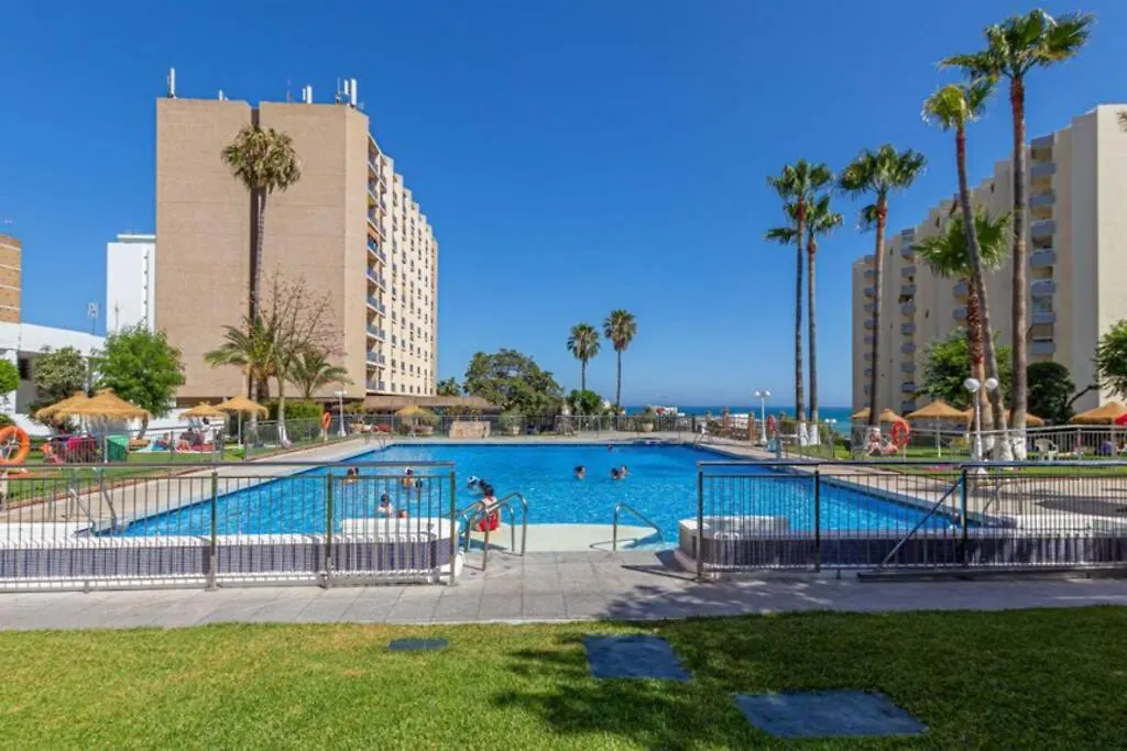 797 Holiday Rentals - Amplio Estudio En Puerto Marina 베날마데나코스타