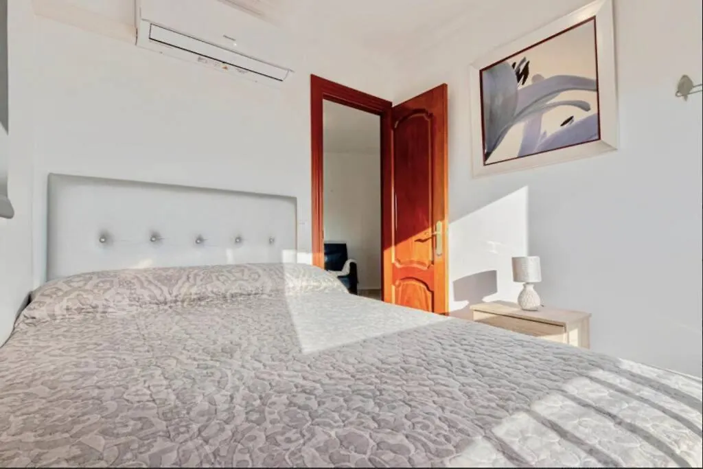 797 Holiday Rentals - Piso en Puerto Marina a 1 min de la playa Benalmádena