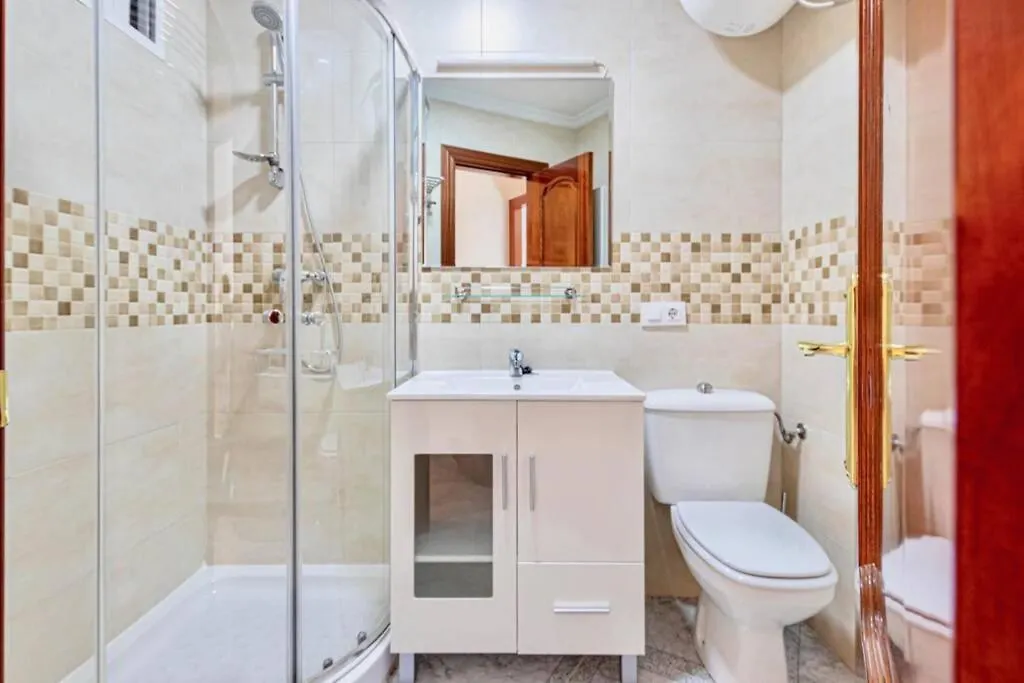 Apartamento 797 Holiday Rentals - Piso en Puerto Marina a 1 min de la playa Benalmádena España