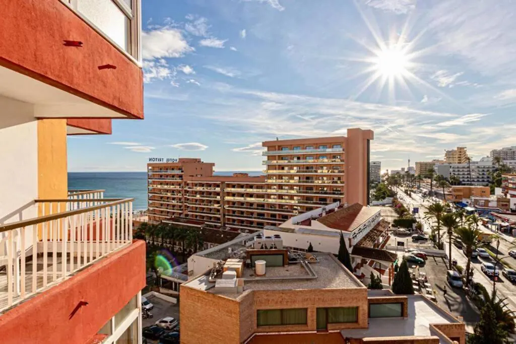 797 Holiday Rentals - Piso en Puerto Marina a 1 min de la playa Benalmádena Apartamento