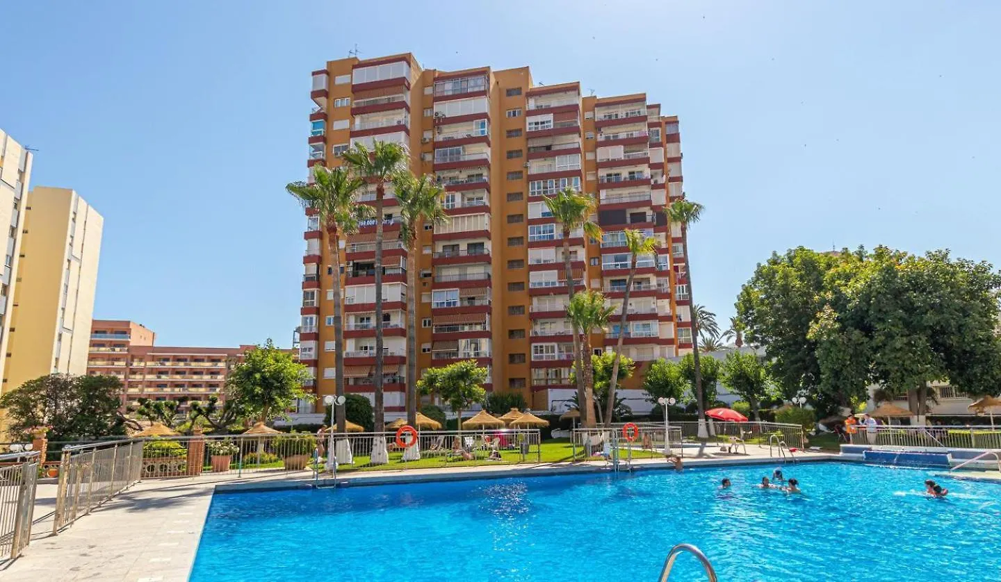 797 Holiday Rentals - Piso en Puerto Marina a 1 min de la playa Benalmádena 0*,  España